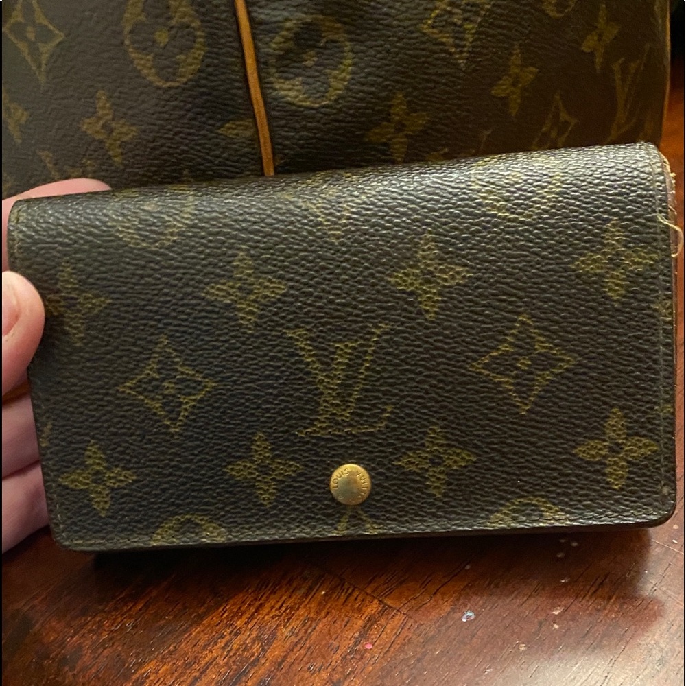 Authentic Louis Vuitton monogram wallet